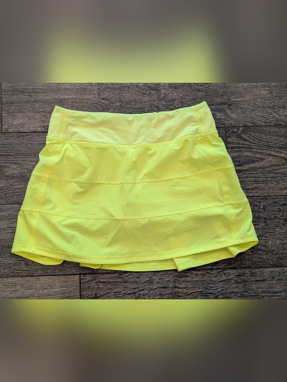 Lululemon Pace Rival Mid Rise Skirt Size 4 Highlight Yellow Neon Cute Activewear - Picture 3 of 9